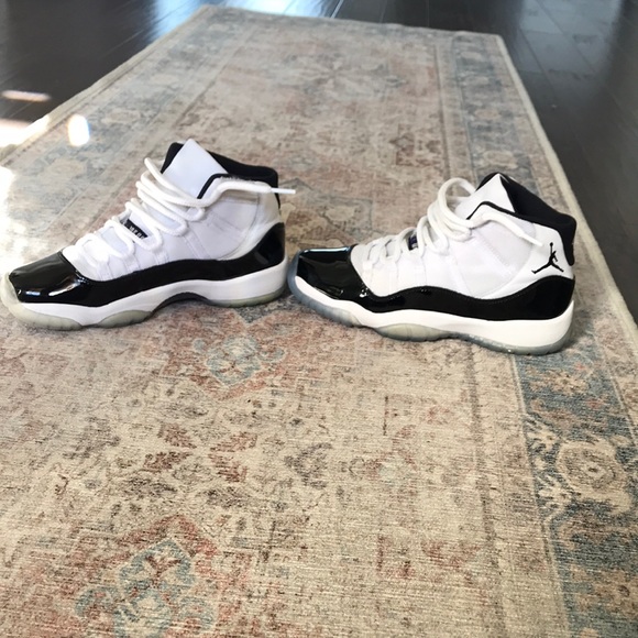 Jordan 11 Retro Concord 2018 - Picture 3 of 8